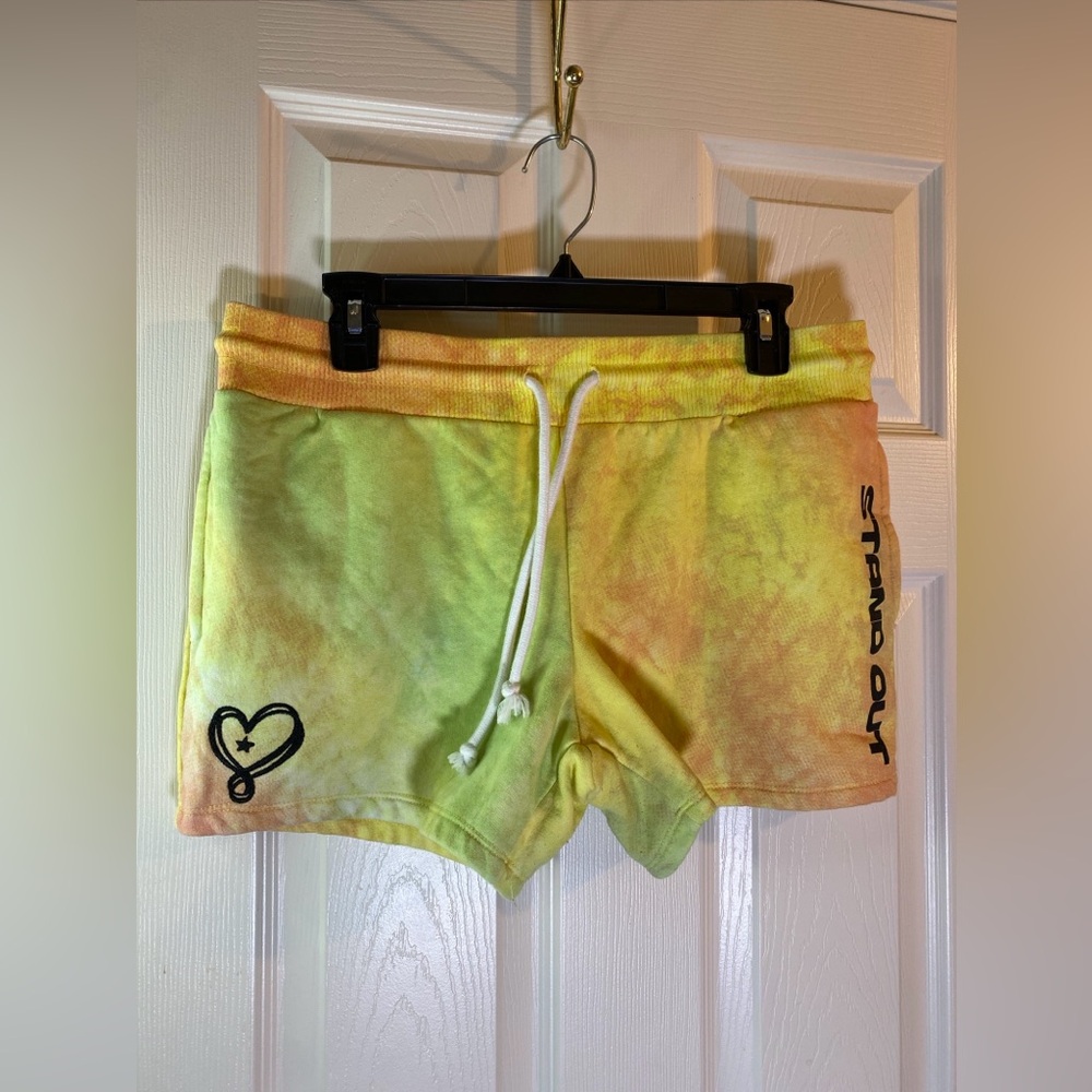Pride By JoJo Women L Large 11-13 Fleece Shorts Heart Tie Dye Pockets Drawstring